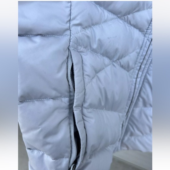 The North Face Aconcagua Down Vest 550 fill Womens Size Small Norway Gray - Picture 7 of 10